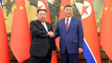 Kim Jong Un I Estrecha La Mano Del Presidente Chino Xi Jinping D En Pekin
