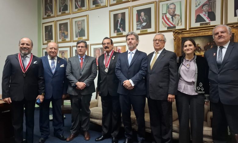 Condecoracion A Ministro Argentino